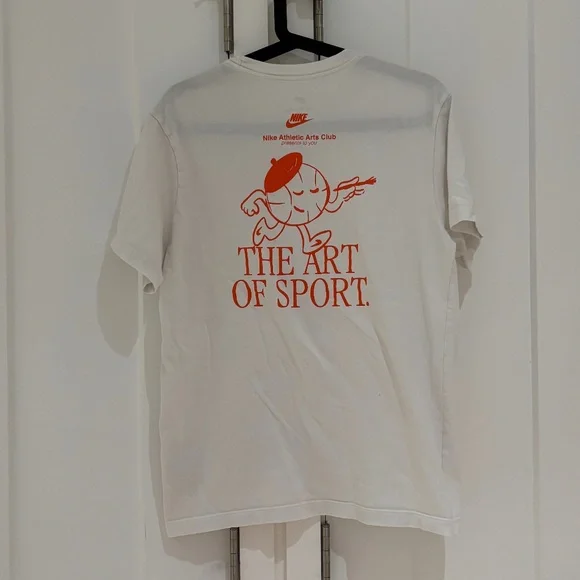 The NIKE Tee The Art of Sport T-shirt - Picture 3 of 3